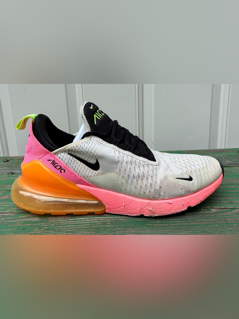 Nike Air Max 270 Womens Sz 10.5 Running Shoes Summit Pink Orange Sunset Sneakers